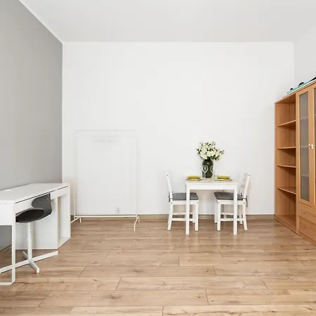 Bright And Cosy In By Renters