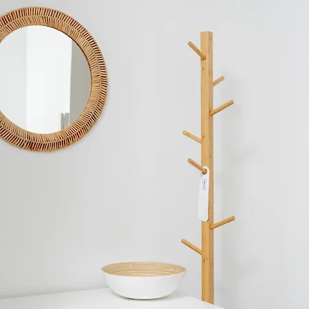 Bright And Cosy In By Renters Apartment Poznan