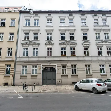 Bright And Cosy In By Renters *