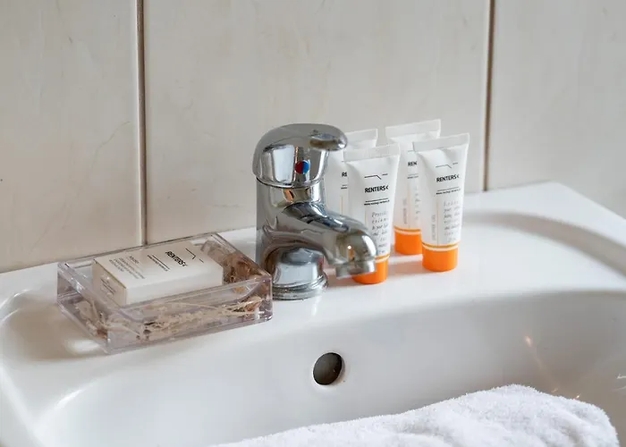 Апартаменты Bright And Cosy In By Renters *