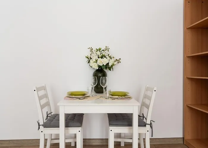 Bright And Cosy In By Renters Apartmán Poznaň