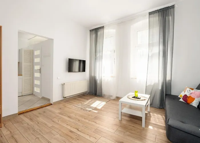 Bright And Cosy In By Renters Апартаменты